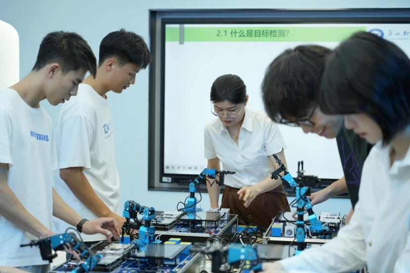 广州软件学院课堂实训